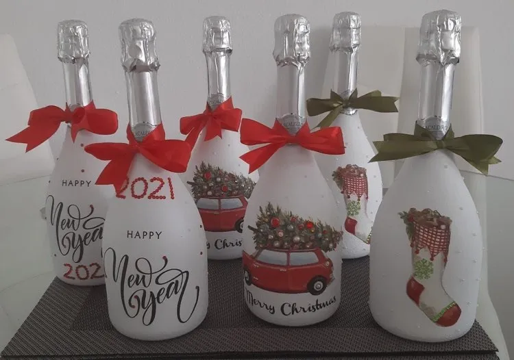 Christmas Early Evening Get Together, Carols, Gift Stalls, Food and Gluhwein