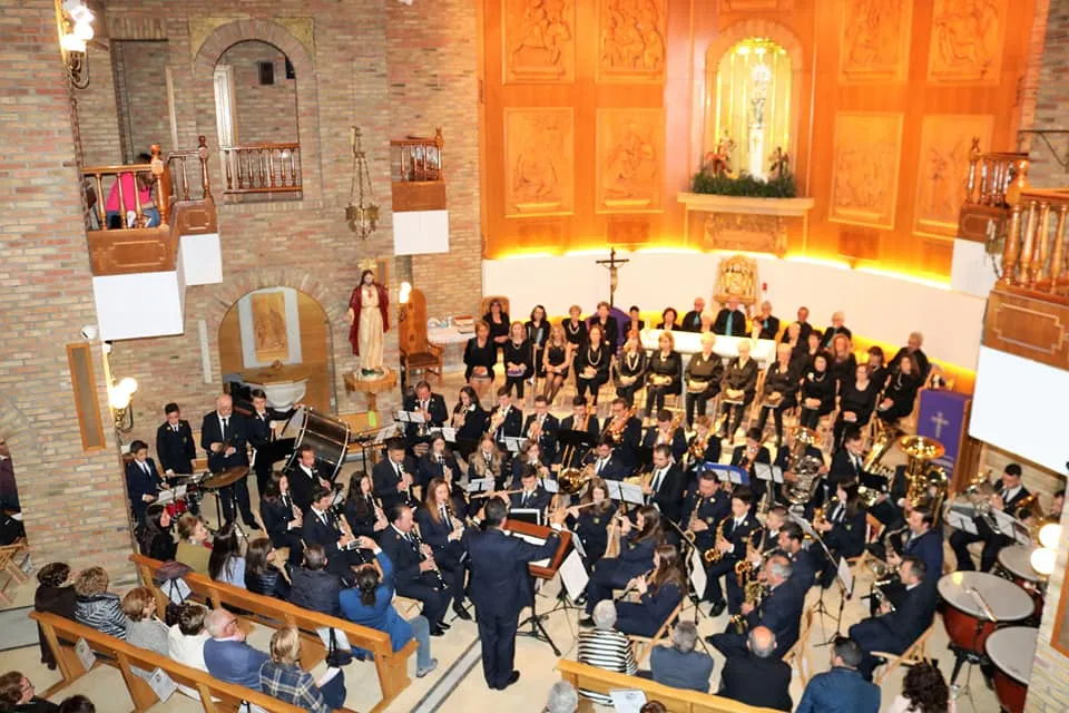 Concierto Extraordinario de Navidad a Cargo de la Unión Musical Horadada