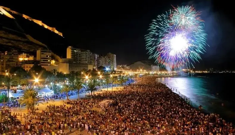 Concurso de Fuegos Artificiales Hogueras Alicante 2022