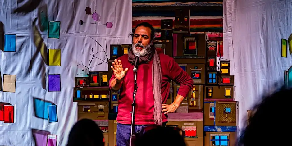 Contando bajo la lluvia de ojos ► Cultura en Barrios