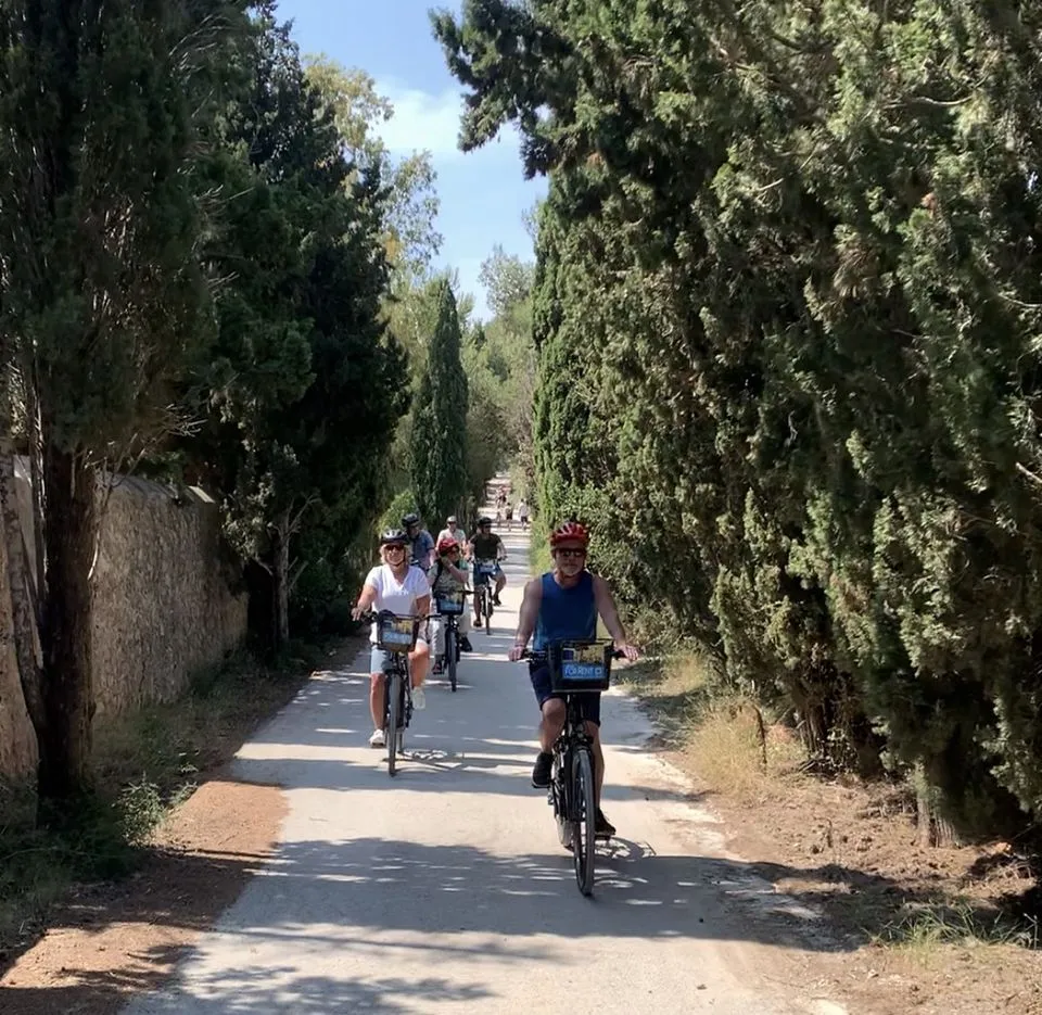 El Cabo de San Antonio y los molinos de Les Planes en bici