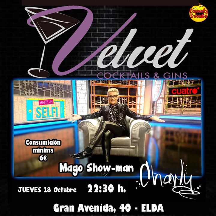 El gran Mago show-man Charly en Velvet cocktails & gins de Elda