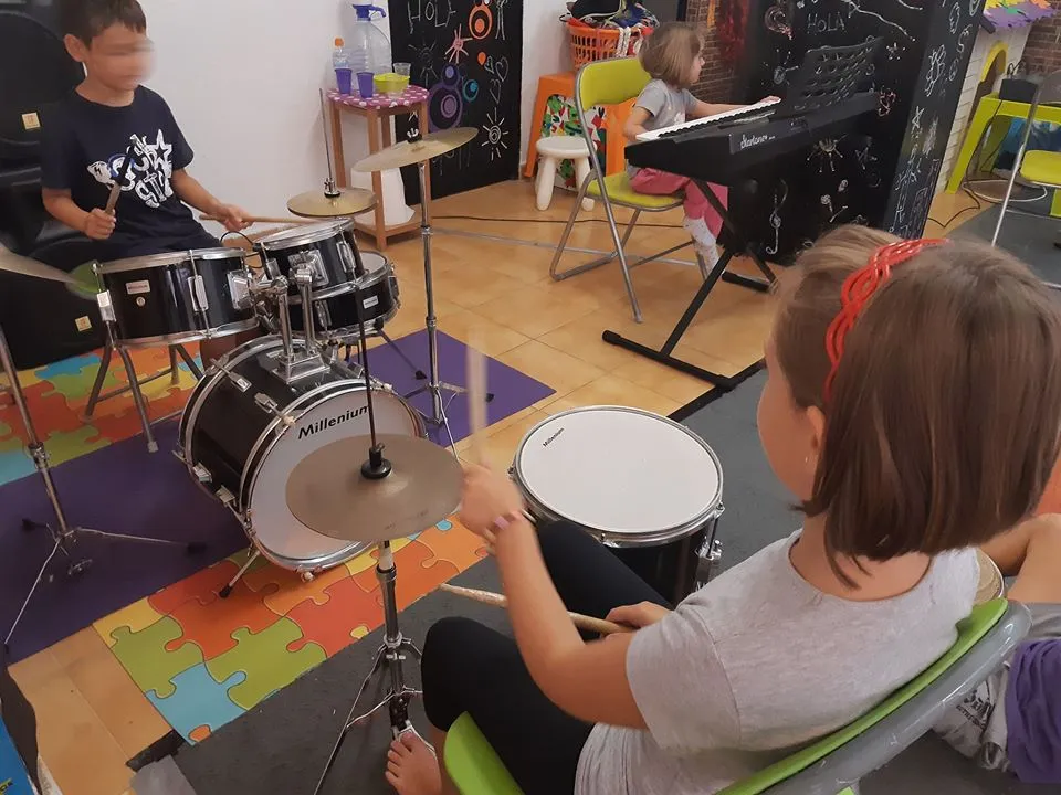 Escuela de Rock con Maru y Marcos