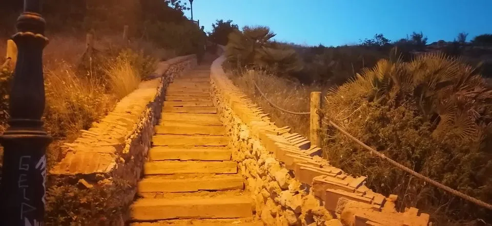 Esparto, agua y vida sierra del Porquet