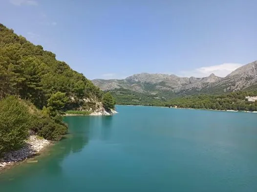 Guadalest: Senderismo, Yoga y Baño