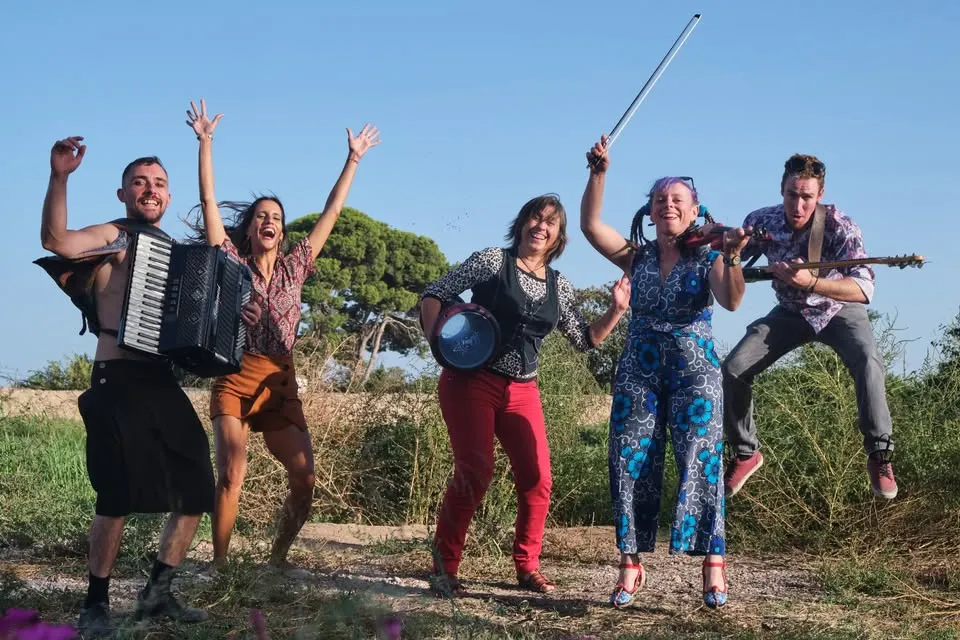 Klezmerama presenta Mazeltov ► Xàbia Folk