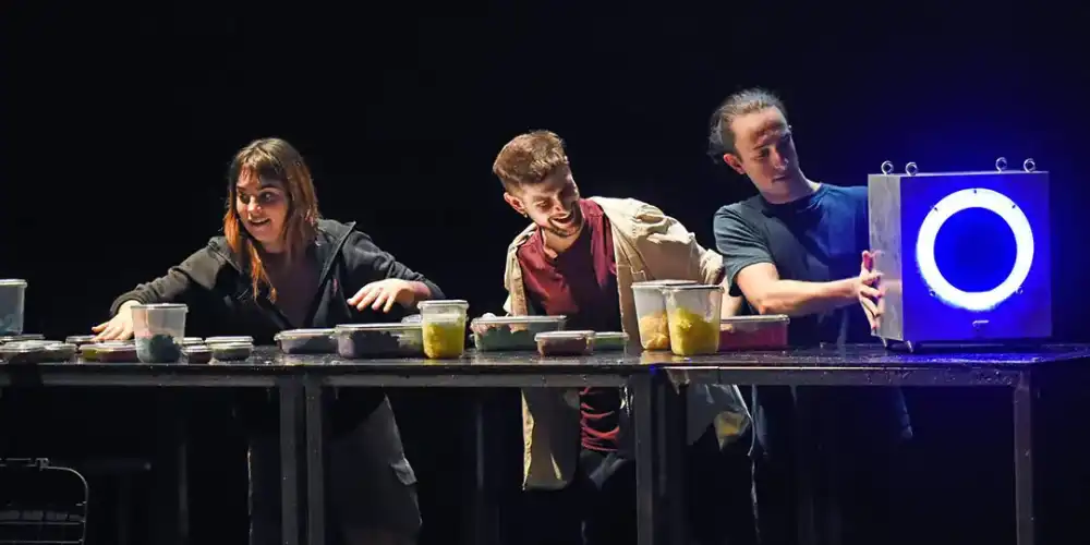 La Canadiense: 2030 ► Mostra de Teatre d'Alcoi 2024