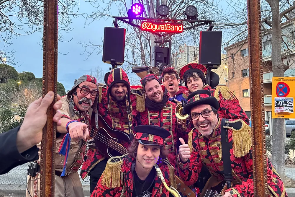 La Zigurat Circus Band & Monsieur Florian ► Fresca! Al Carrer
