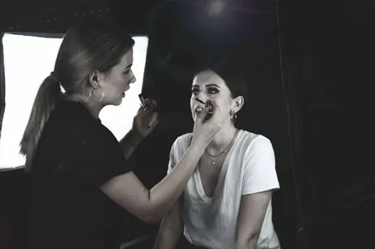 Make-Up Session - Isa Sarabia