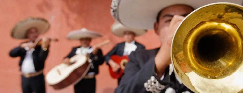 Mariachi show latino