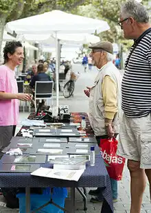 Mercadillo Fotográfico ► Festival Ojos Rojos