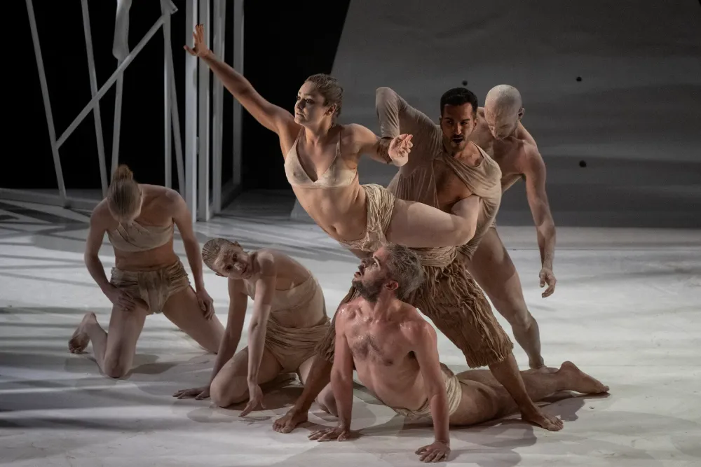 Otradanza presenta Prometeo ► Fresca! Al Carrer