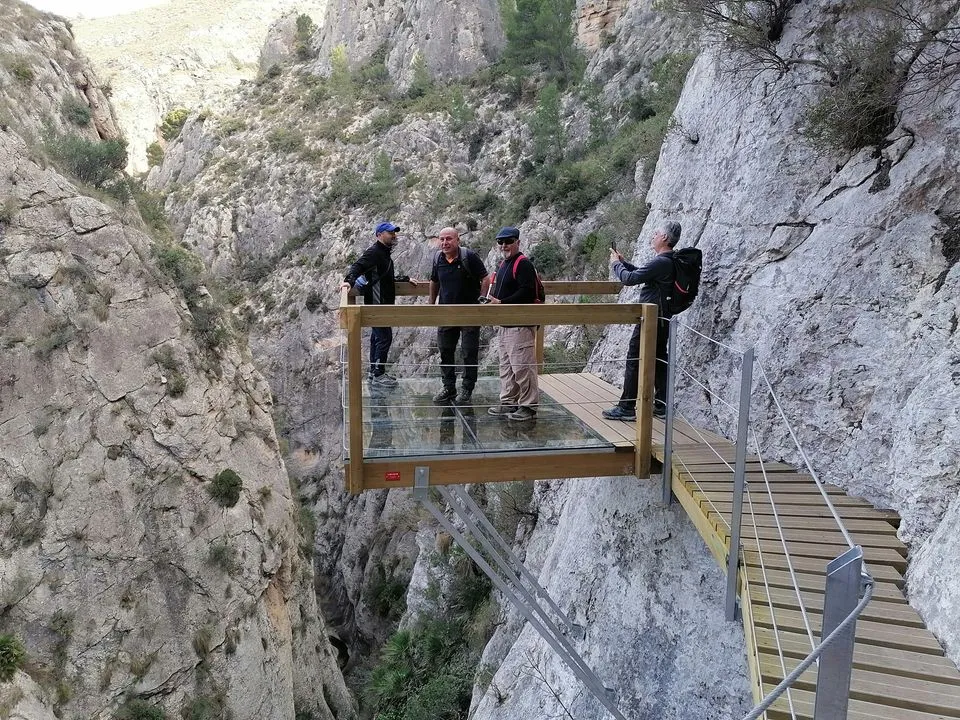 Pasarela de Relleu desde foies de Baix