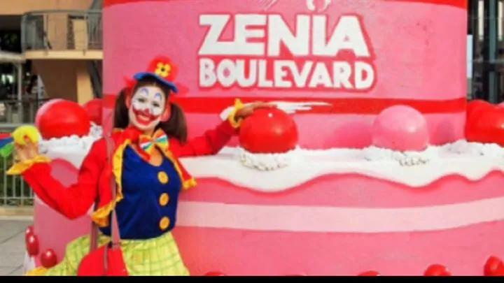 Payasita juegos en Centro Comercial Zenia Boulevard