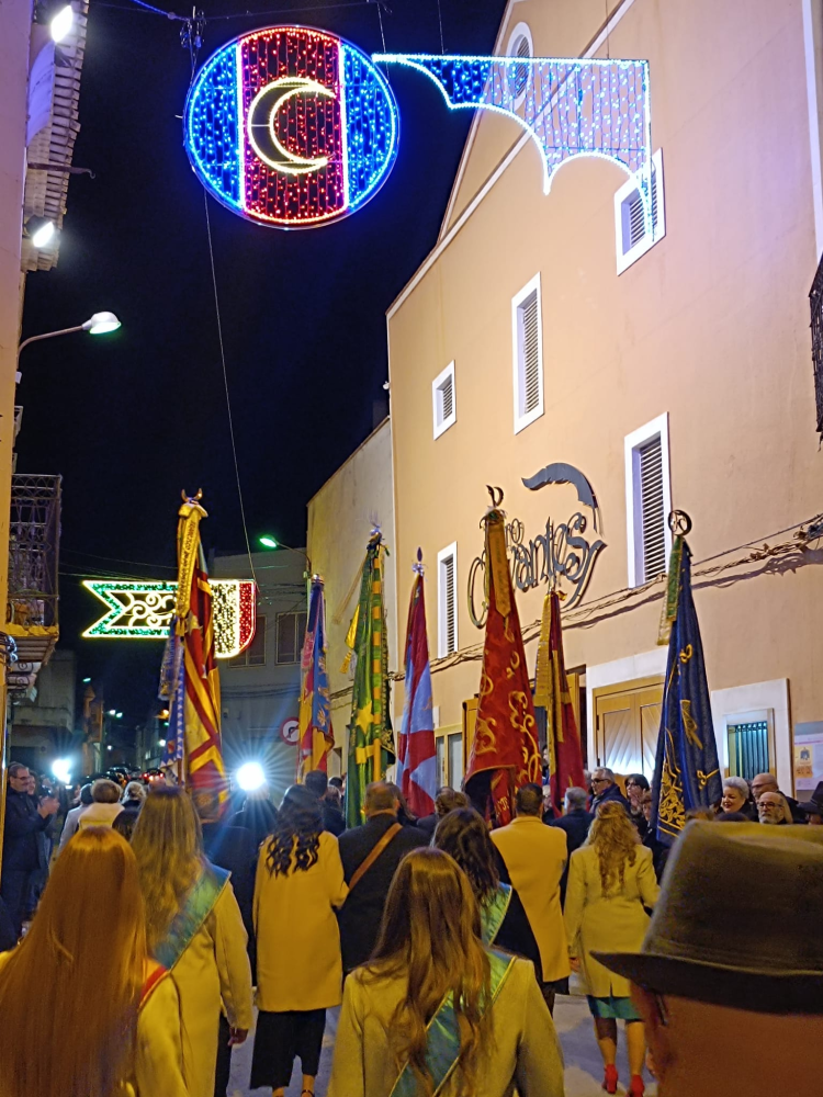 Pregón de Fiestas con pasacalles Ayuntamiento - Teatro Cervantes ► Fiestas San Sebastián Sax 2025