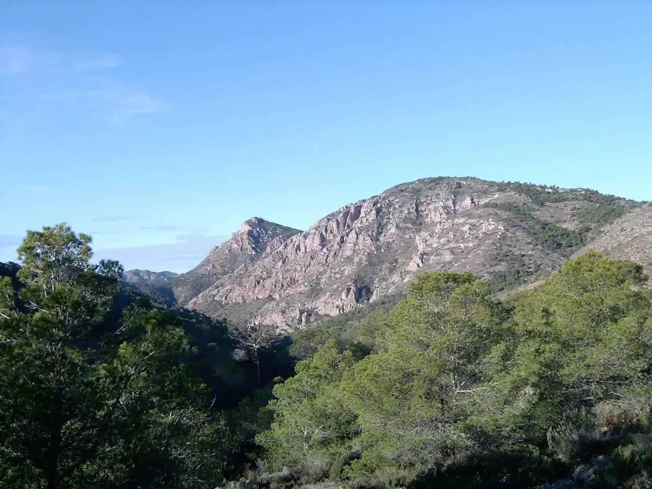 Senderismo a la cúspide del Picatxo de San Cayetano