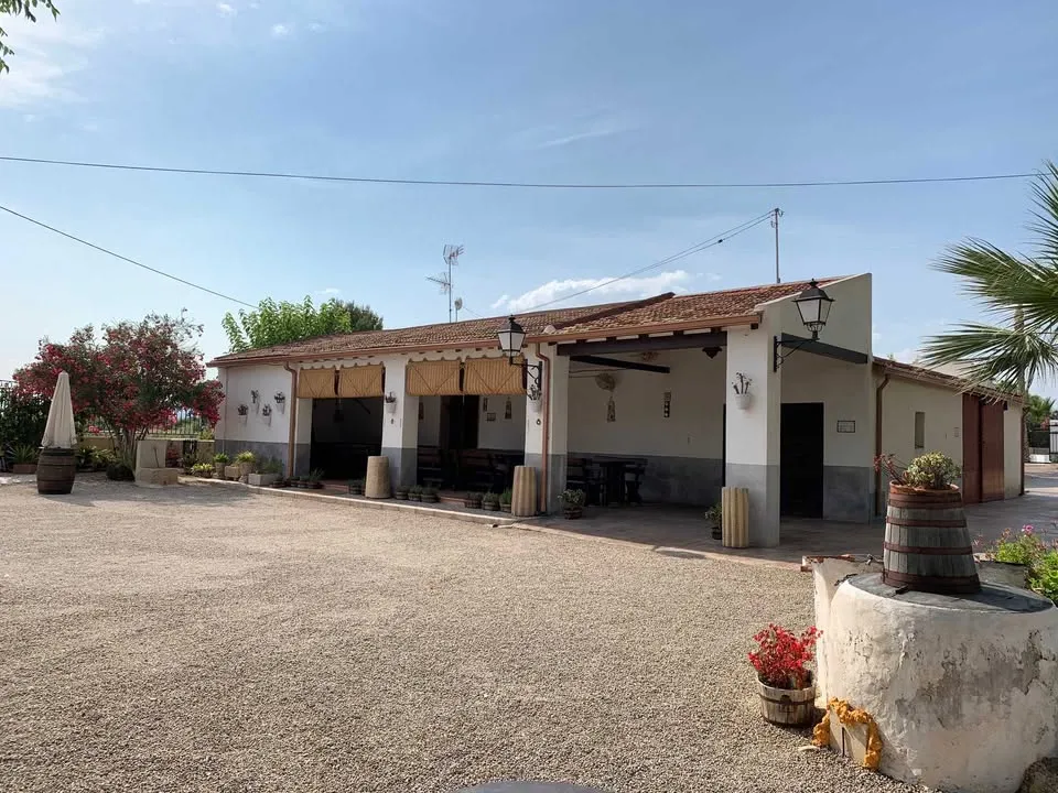 Visita y degustación en Bodegas Faelo