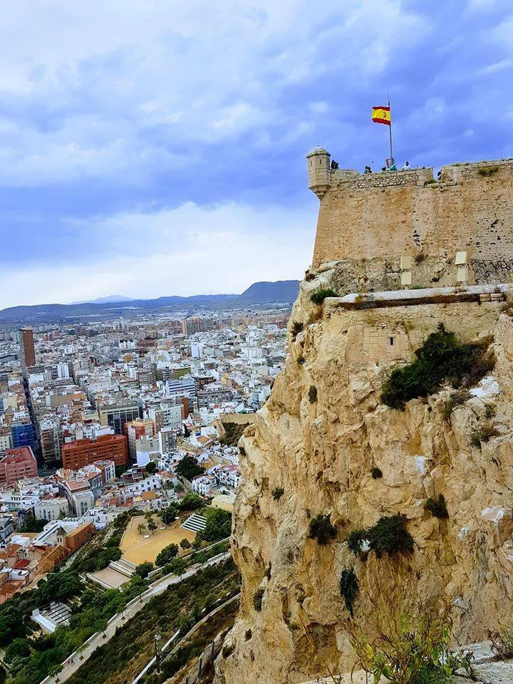 Visitas regulares al Castillo de Sta. Bárbara  Alicante - Septiembre 2020